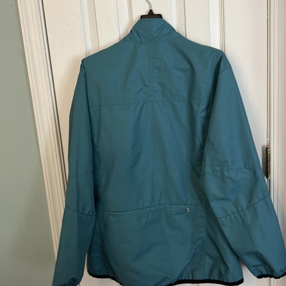 Nike rain/wind jacket - Picture 4 of 4